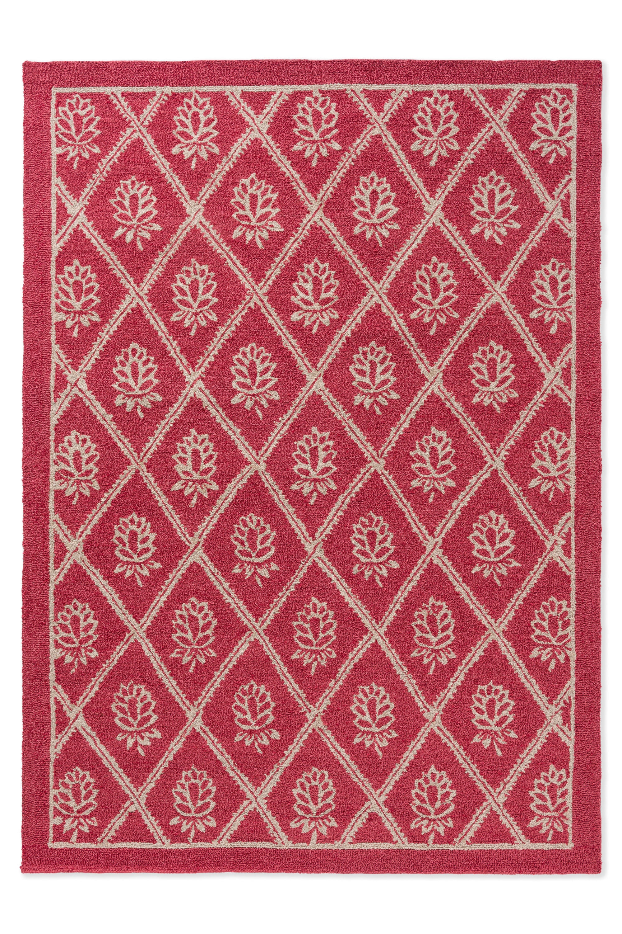 Red floral geometric indoor/outdoor polypropylene rug