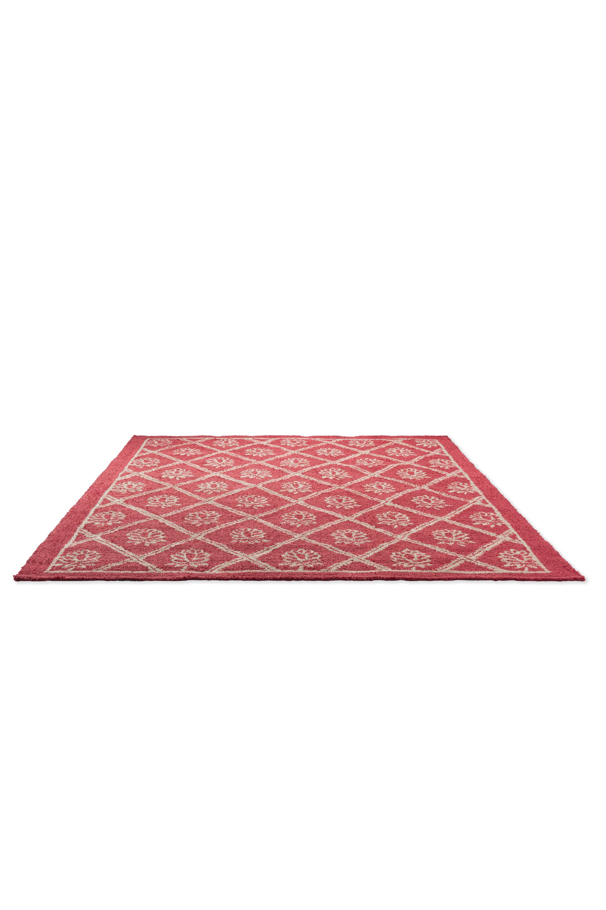 Red floral geometric indoor/outdoor polypropylene rug