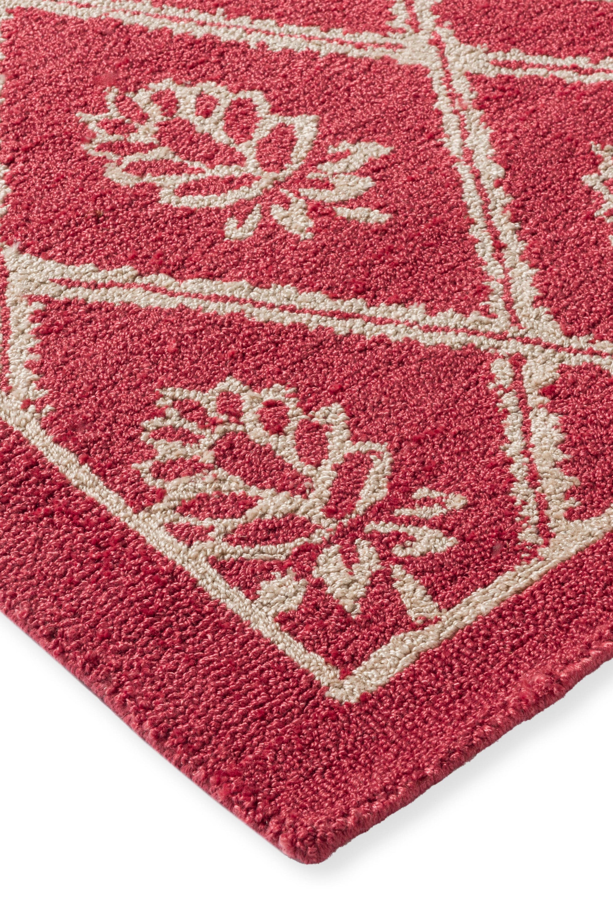 Red floral geometric indoor/outdoor polypropylene rug