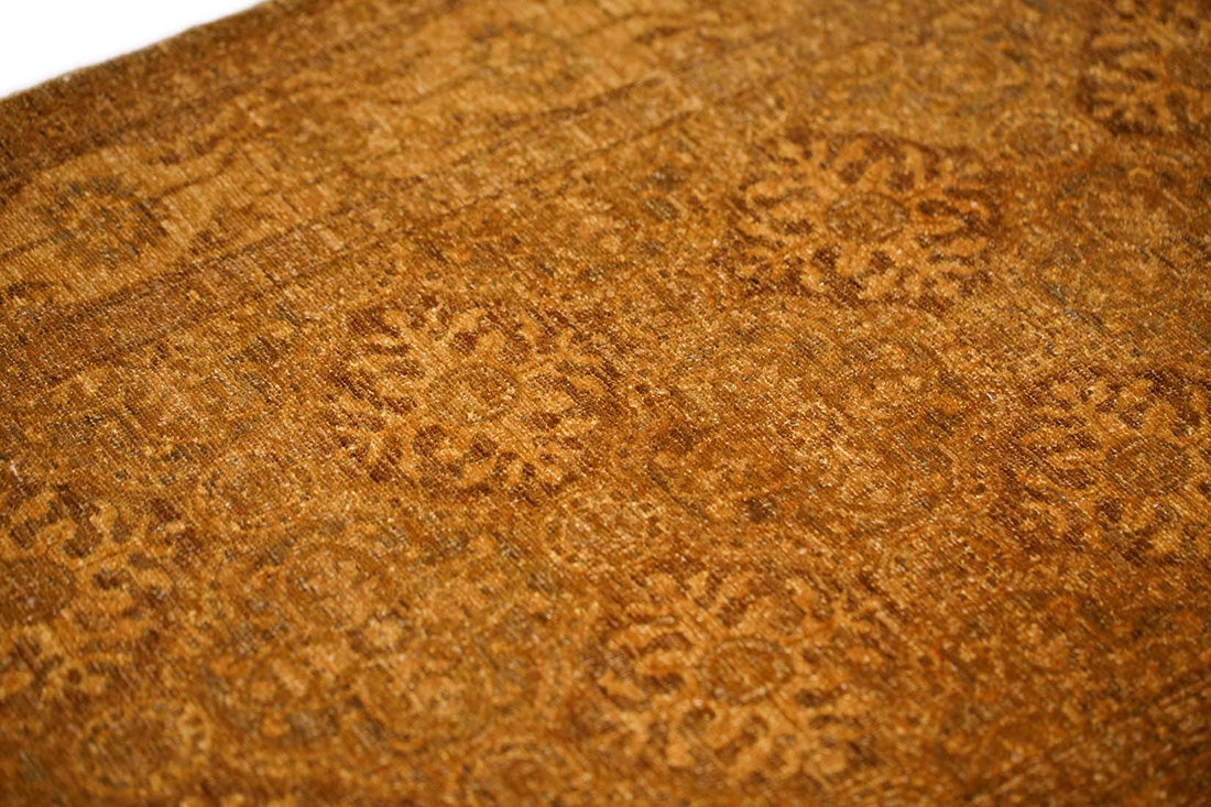 authentic oriental runner with delicate floral pattern in gold and brown