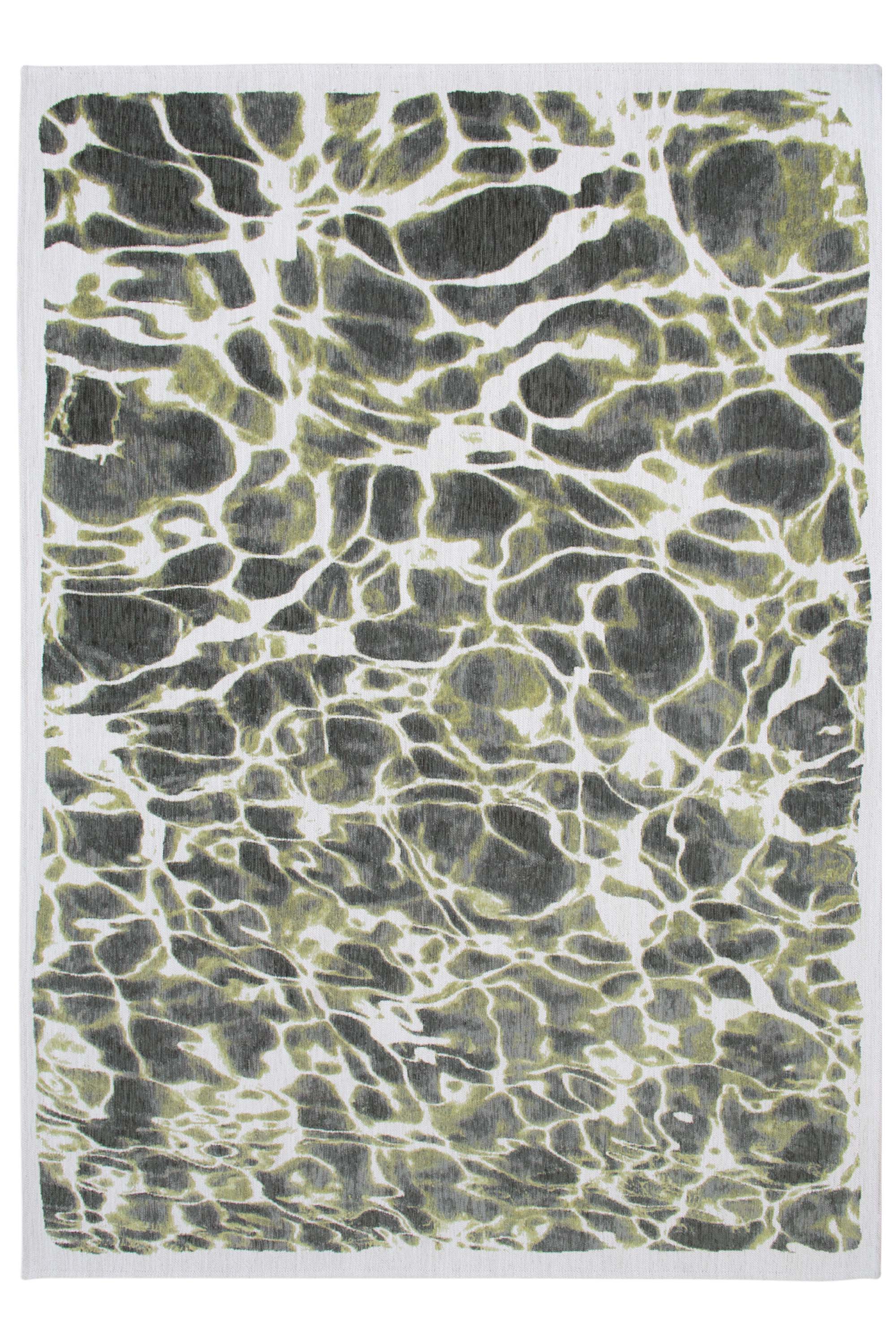 Modern rug with green abstract water inspired pattern