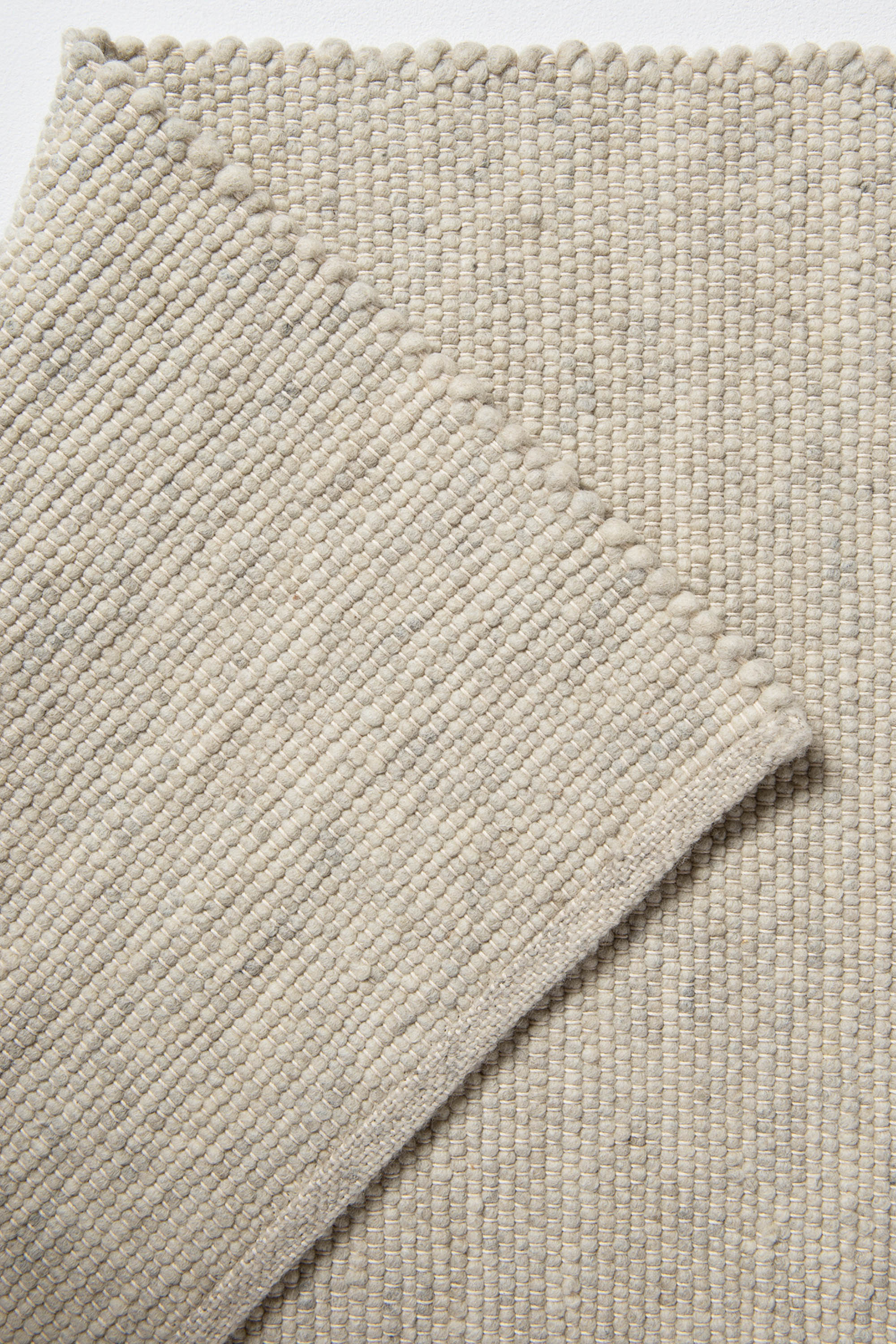 Respect Plain Cloud Rug