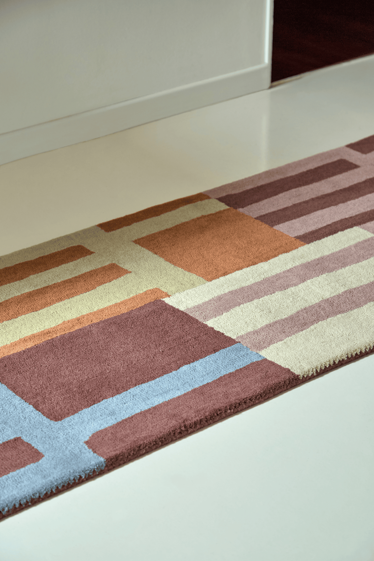 Harlequin Monolith Cinnabar/Amber Runner 144200