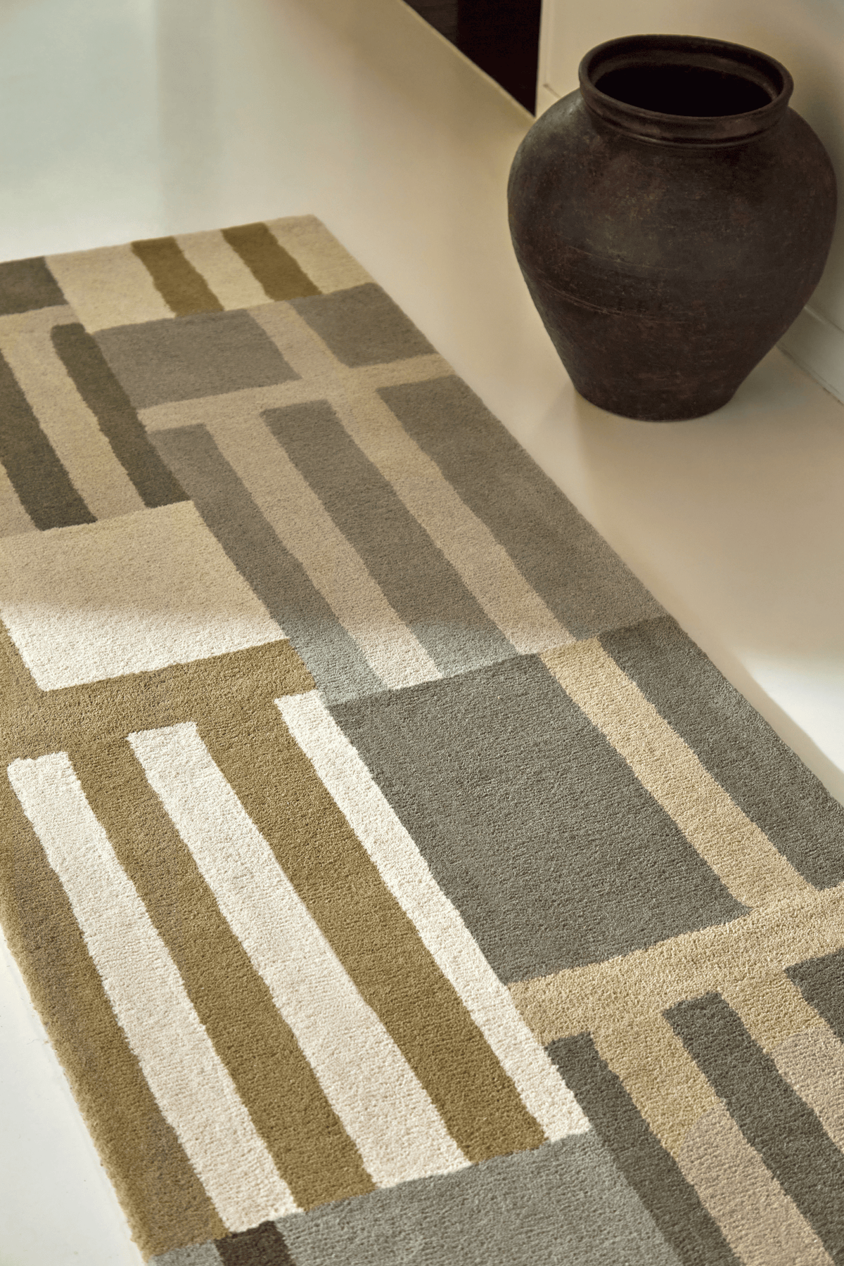 Harlequin Monolith Sandstone Runner 144201