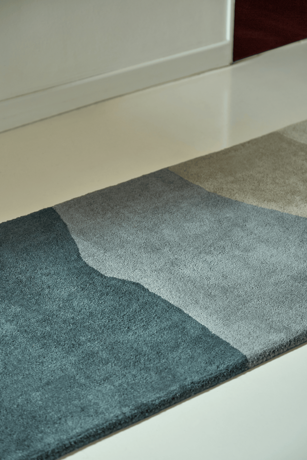 Harlequin Sedimentary Midnight Runner 141005