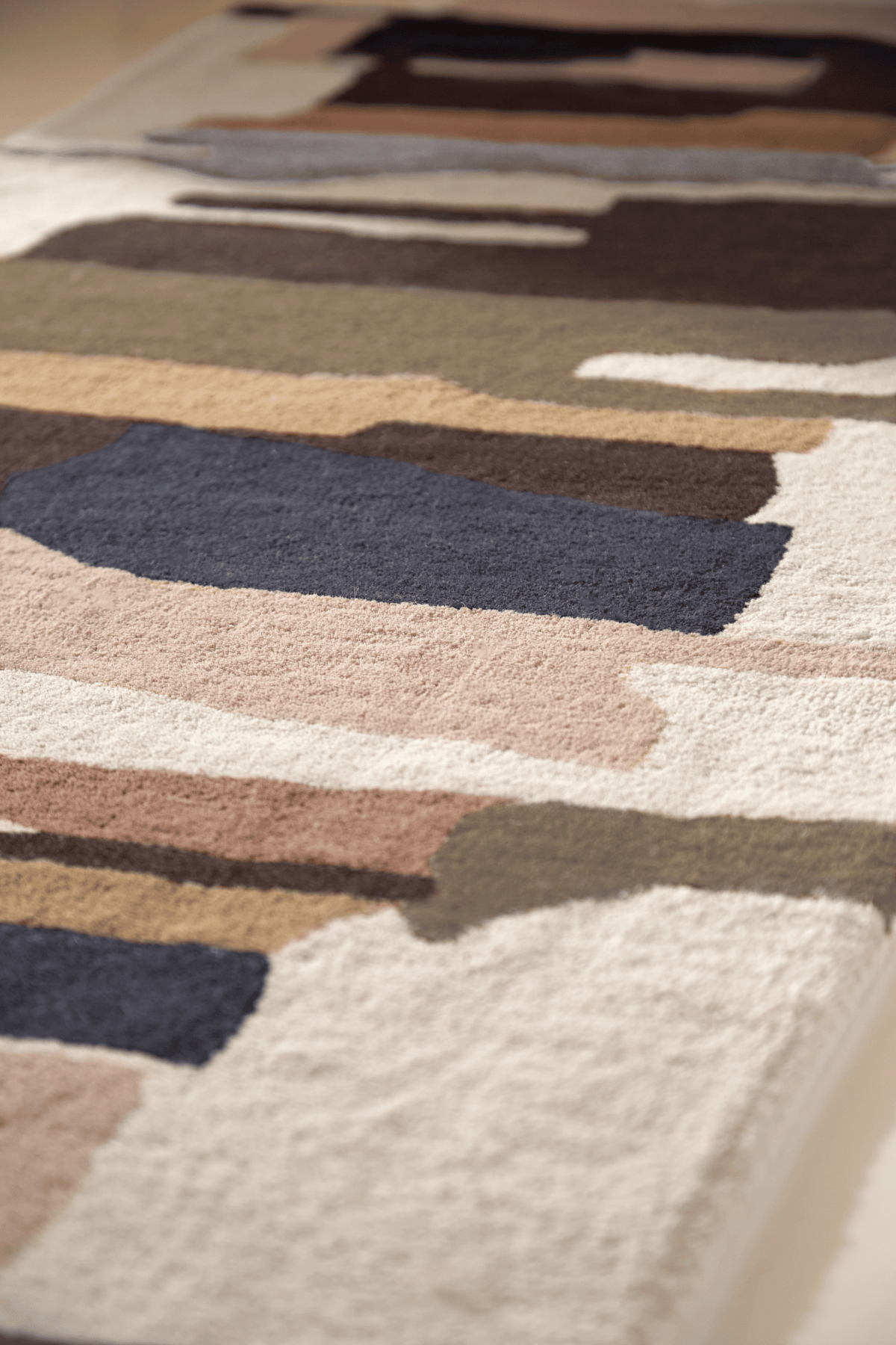 Harlequin Zeal Taupe Runner 43001