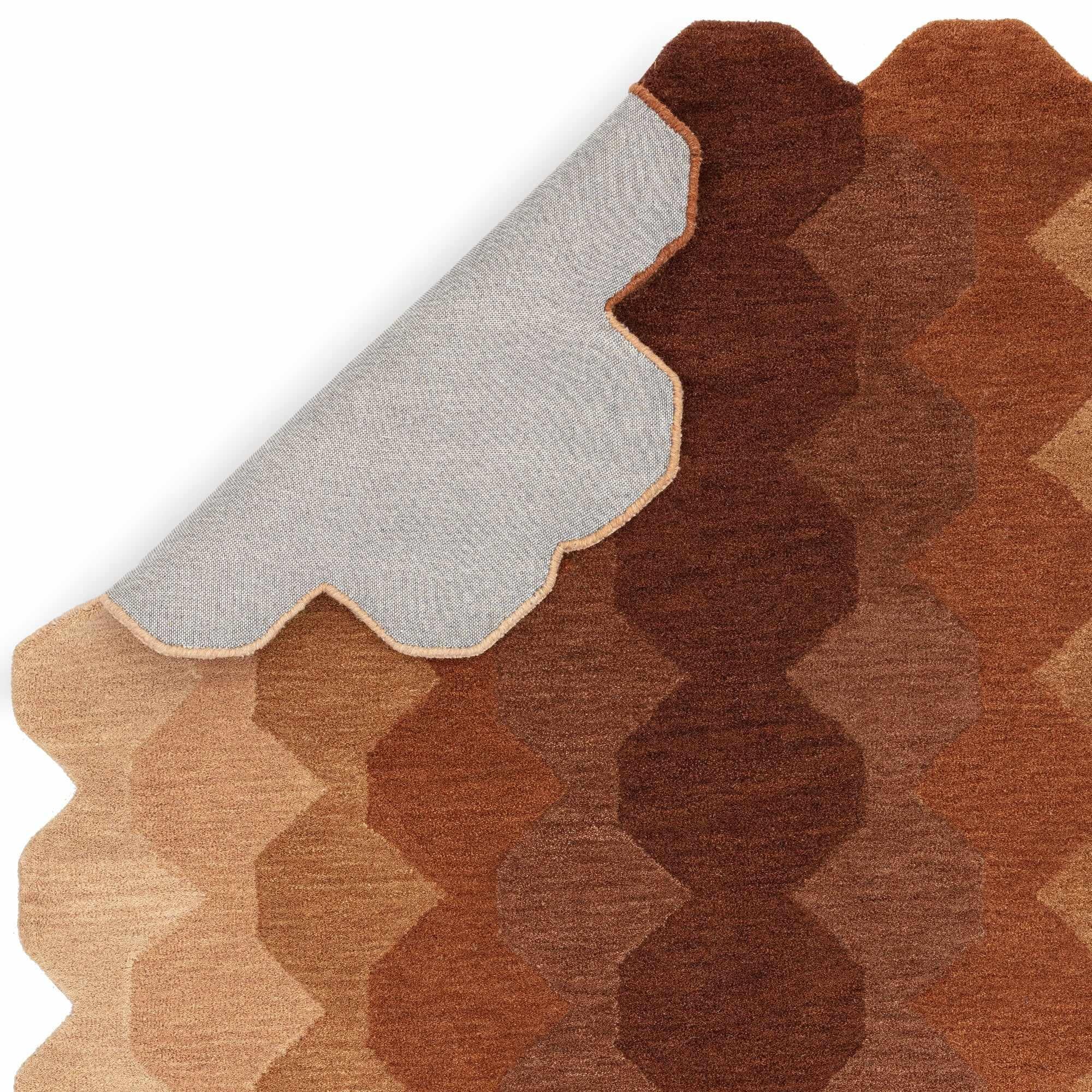 Hive Rust Rug