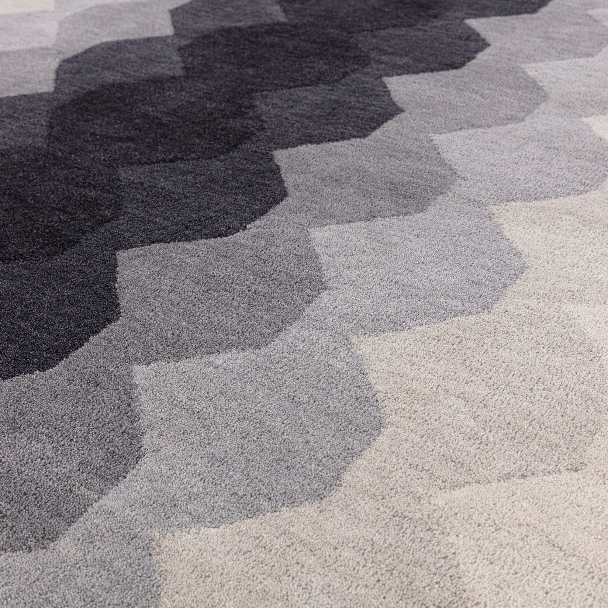 Hive Charcoal Runner