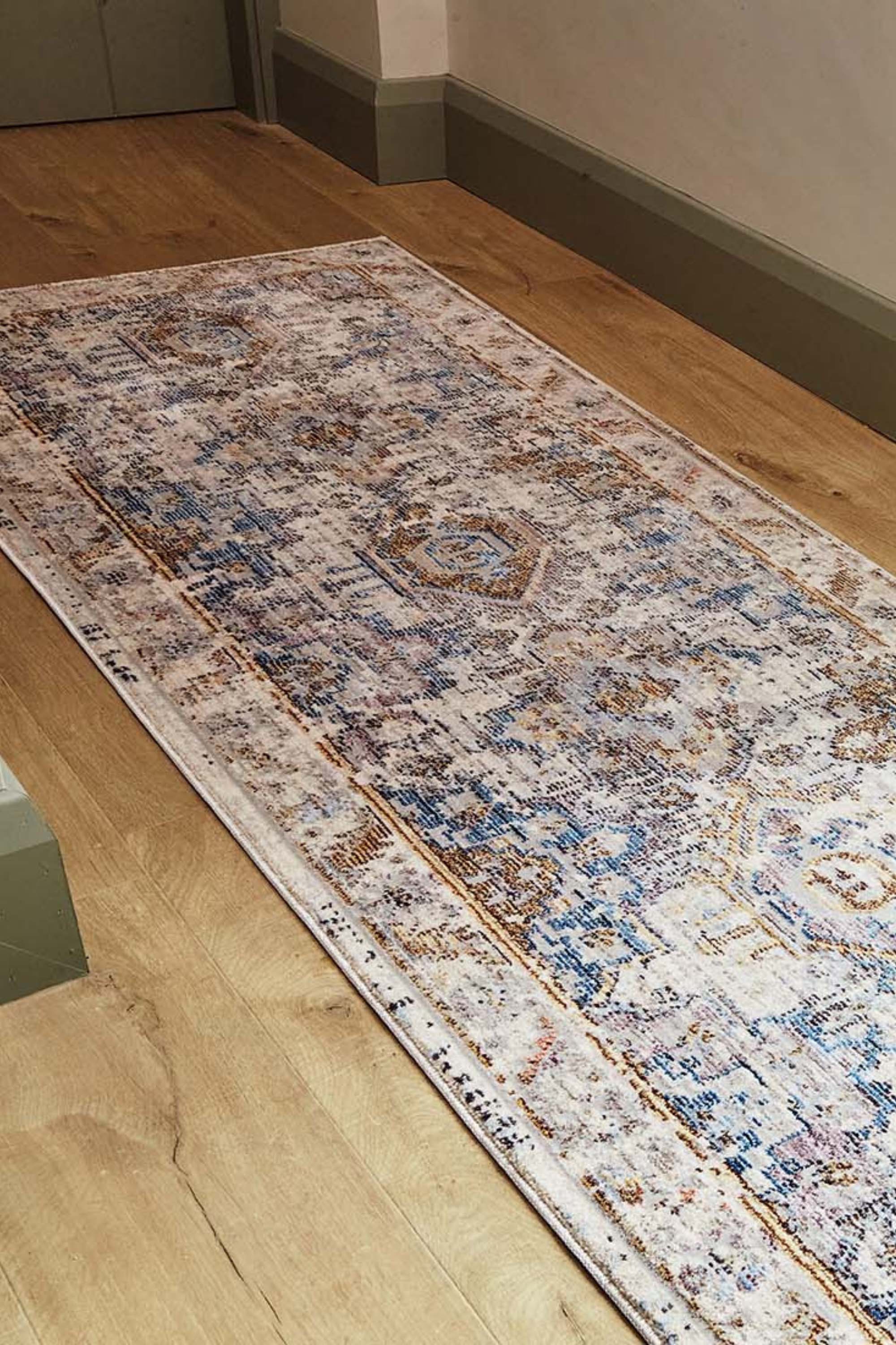 Persian style runner in beige, blue and gold