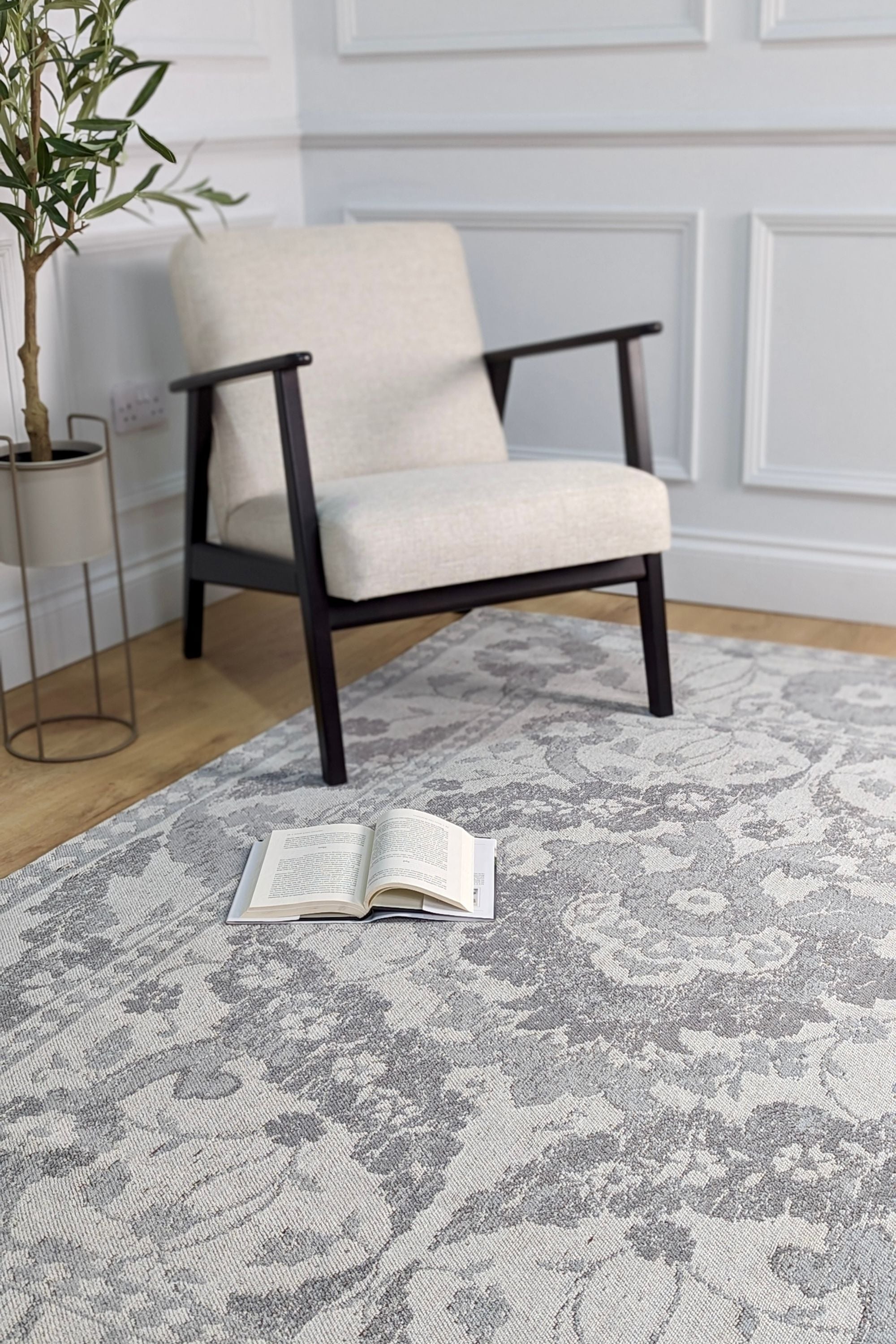 Vintage floral style cotton grey rug