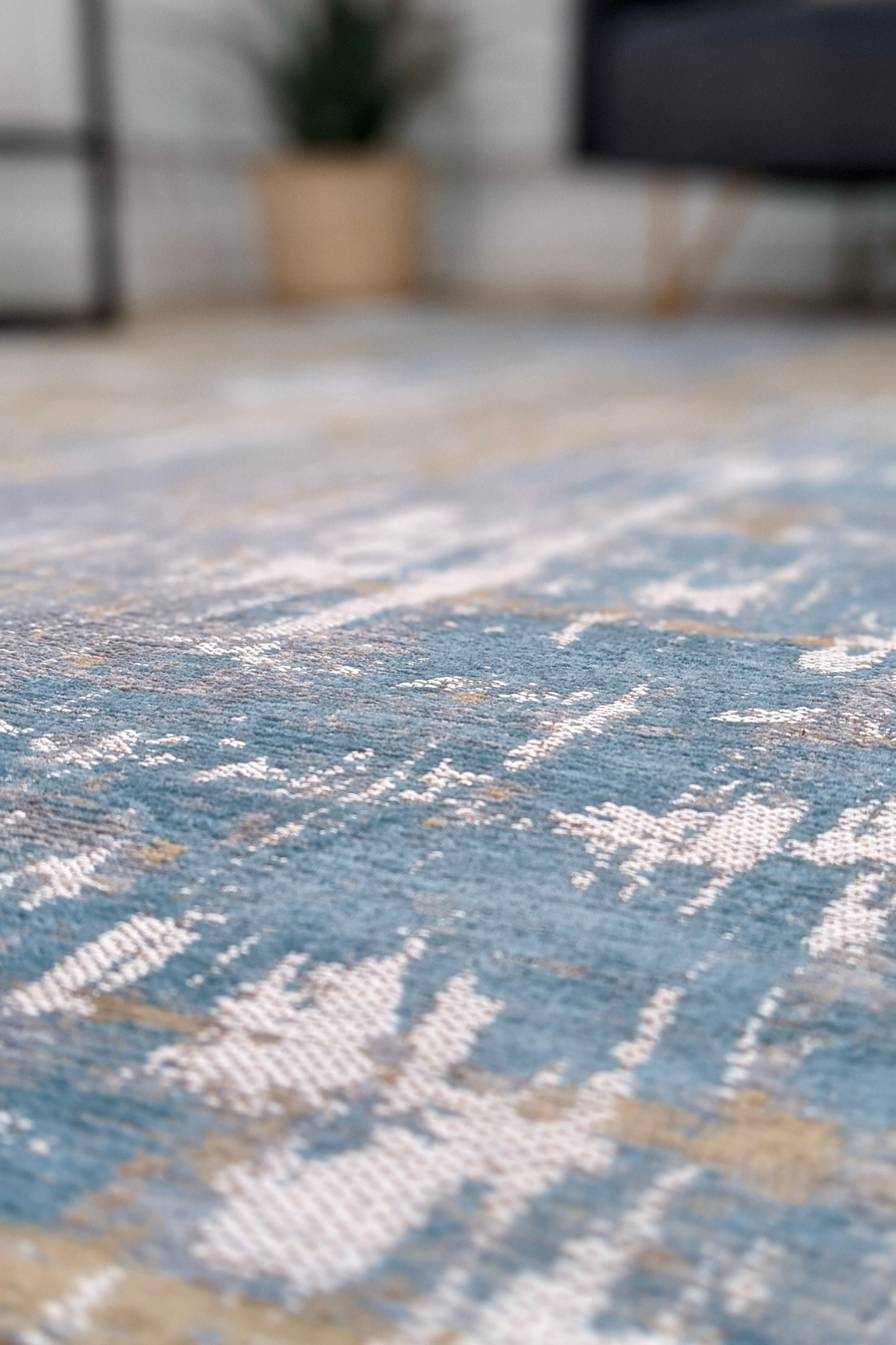 Flatweave rug with abstract stripe design in blue