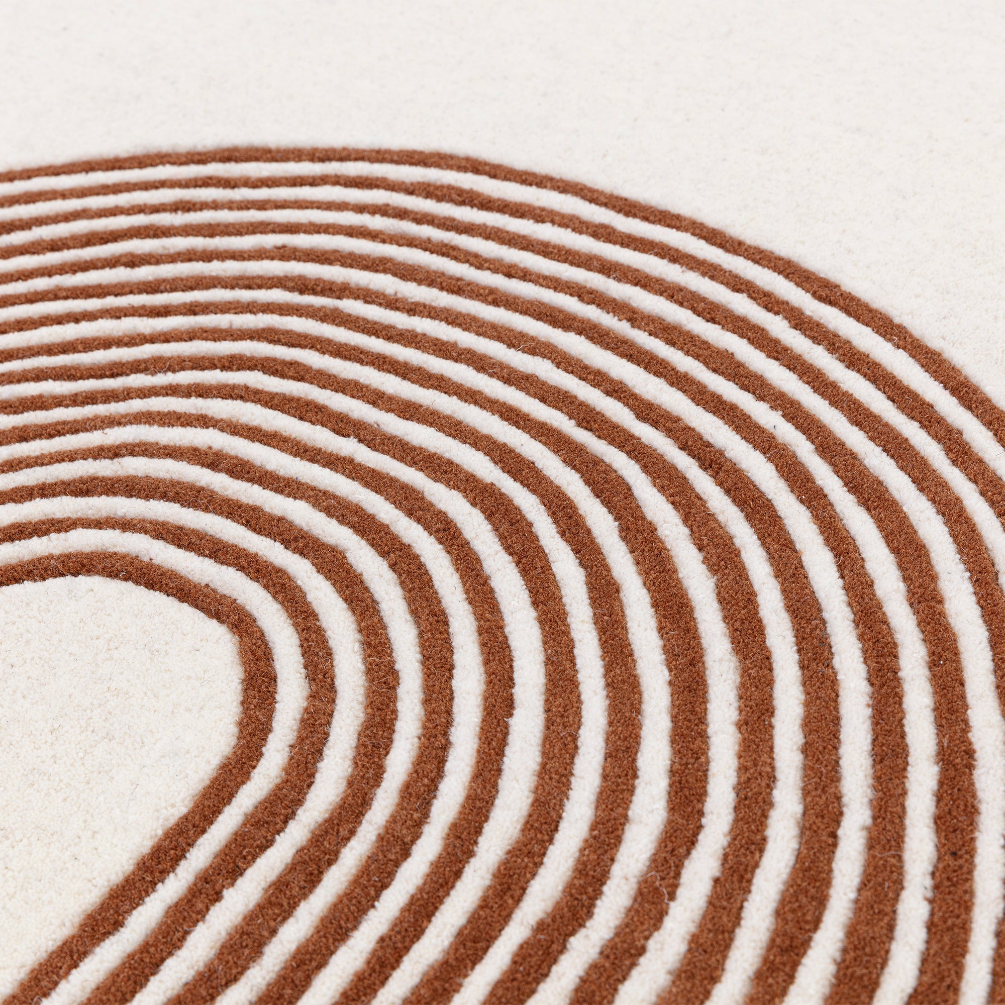 Matrix 85 Arches Amber Rug