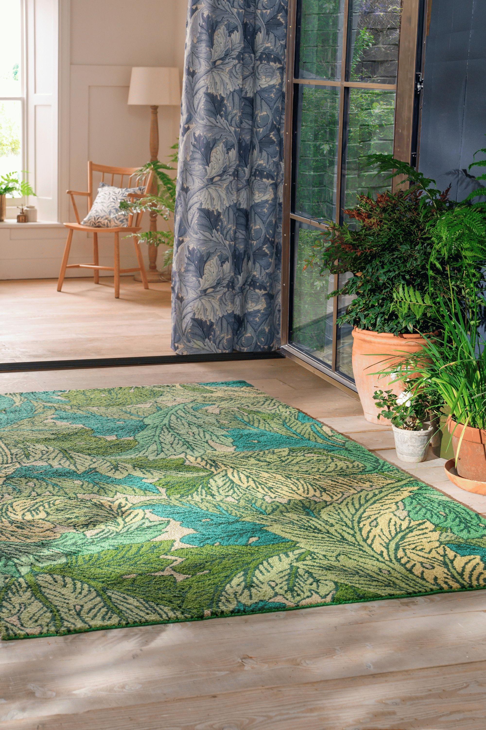 Morris & Co Acanthus Nettle/Sky Blu Outdoor 427307