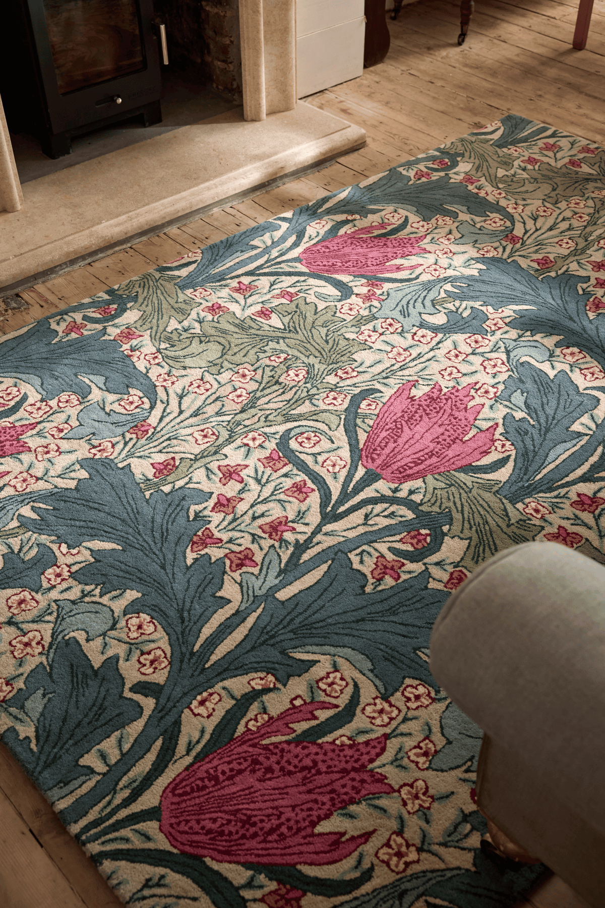 Morris & Co Lent Lily Plum/Bayleaf 130901