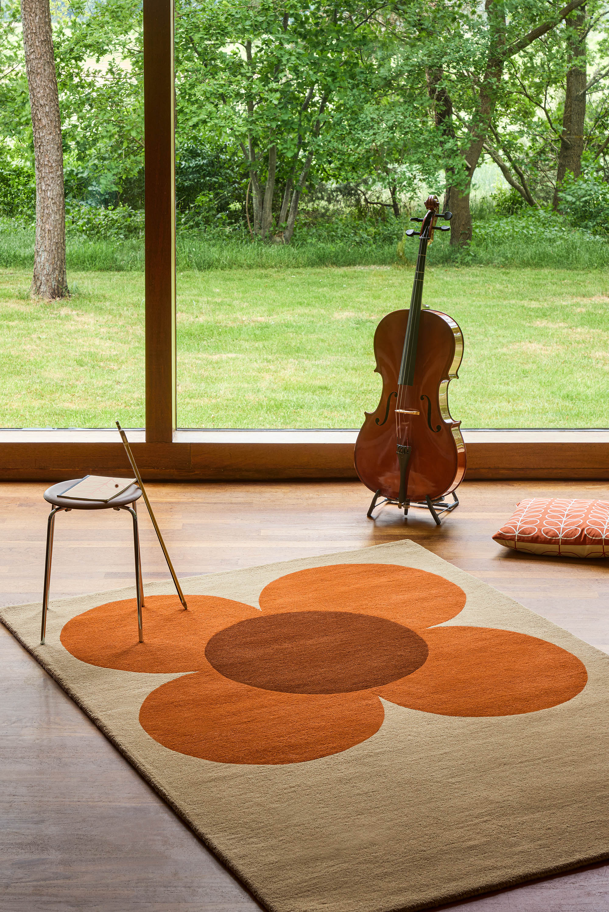 Orla Kiely Flower Placement Pumpkin/Ecru 158203