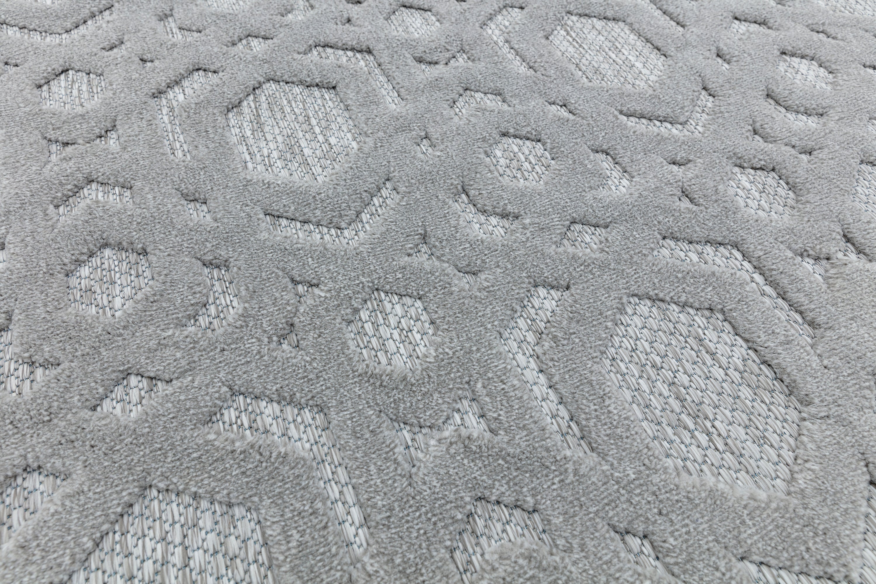 Salta SA03 Silver Geometric Indoor/Outdoor