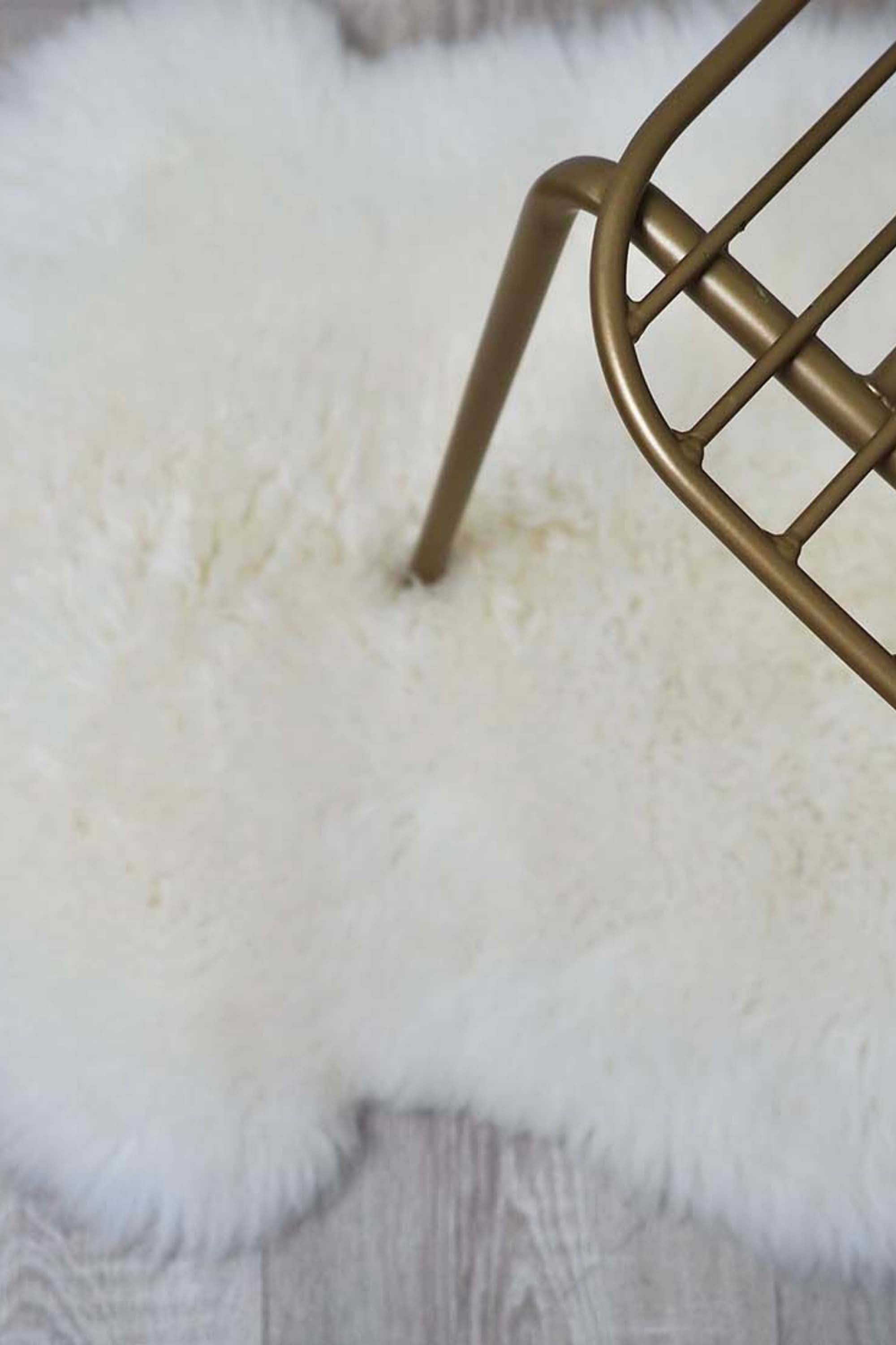 Irish cream sheepskin rug
