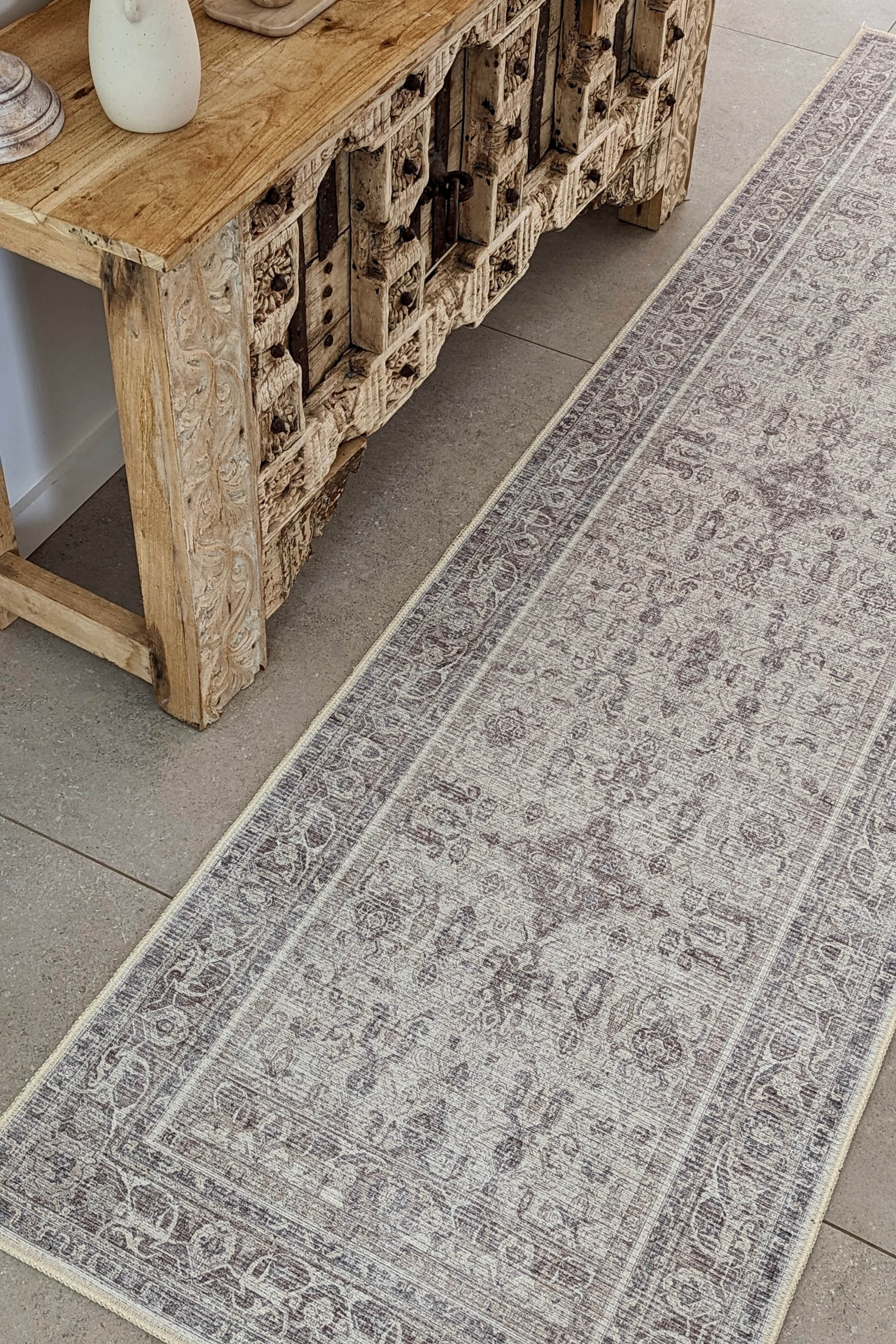 Bordered grey vintage style runner