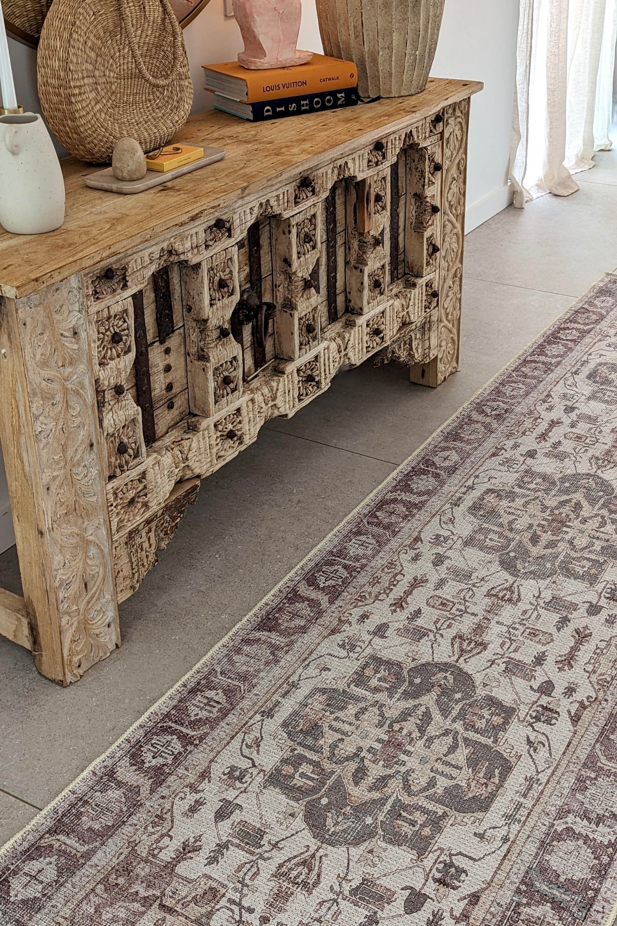 Bordered brown vintage style runner