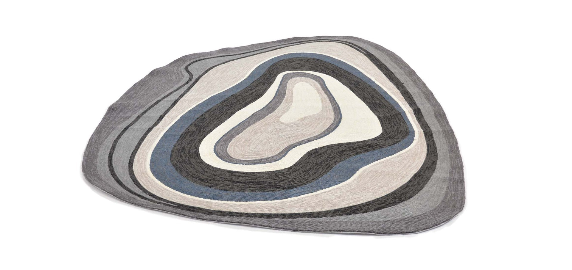 abstract shaped indoor/outdoor rug in grey
