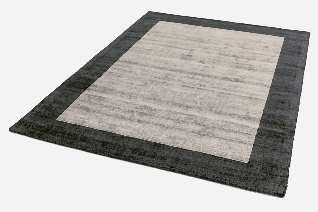 plain grey rug with border