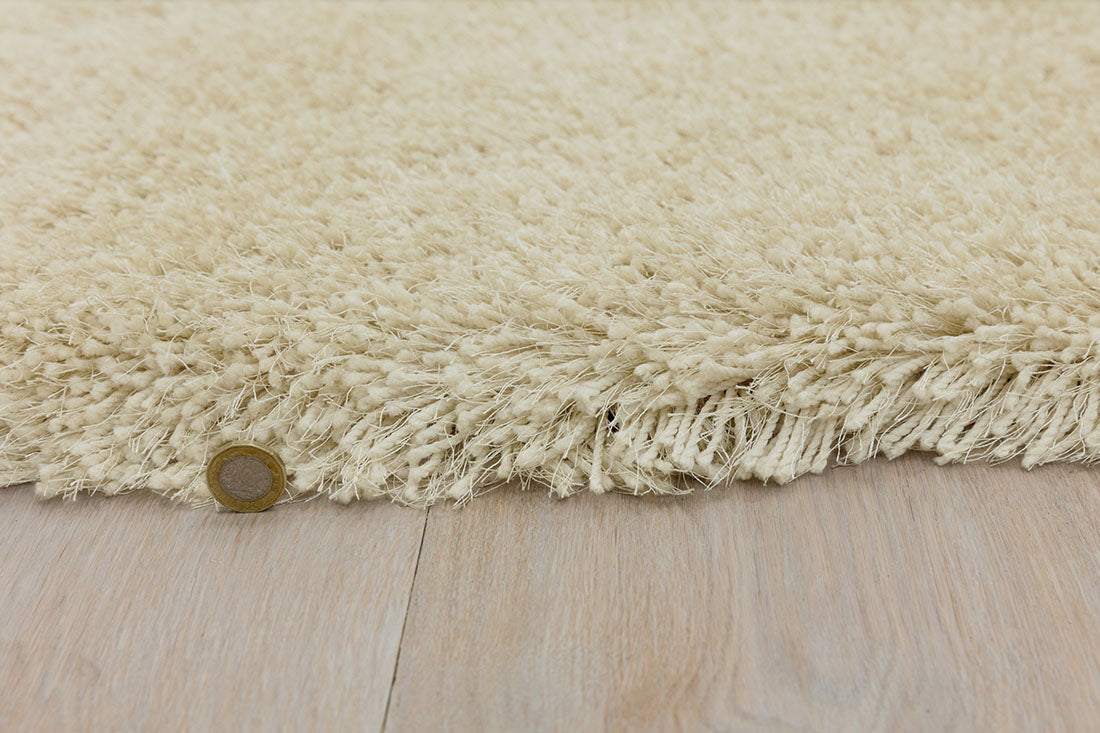 cream shagpile rug