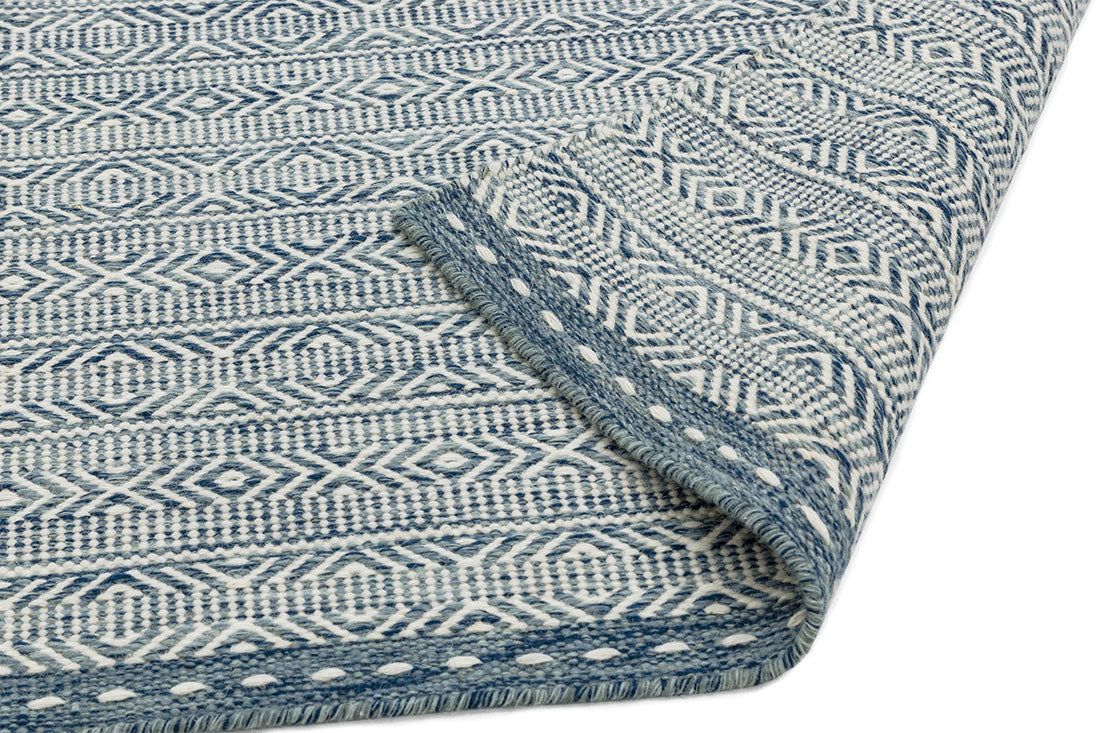 blue and white kelim flatweave rug 