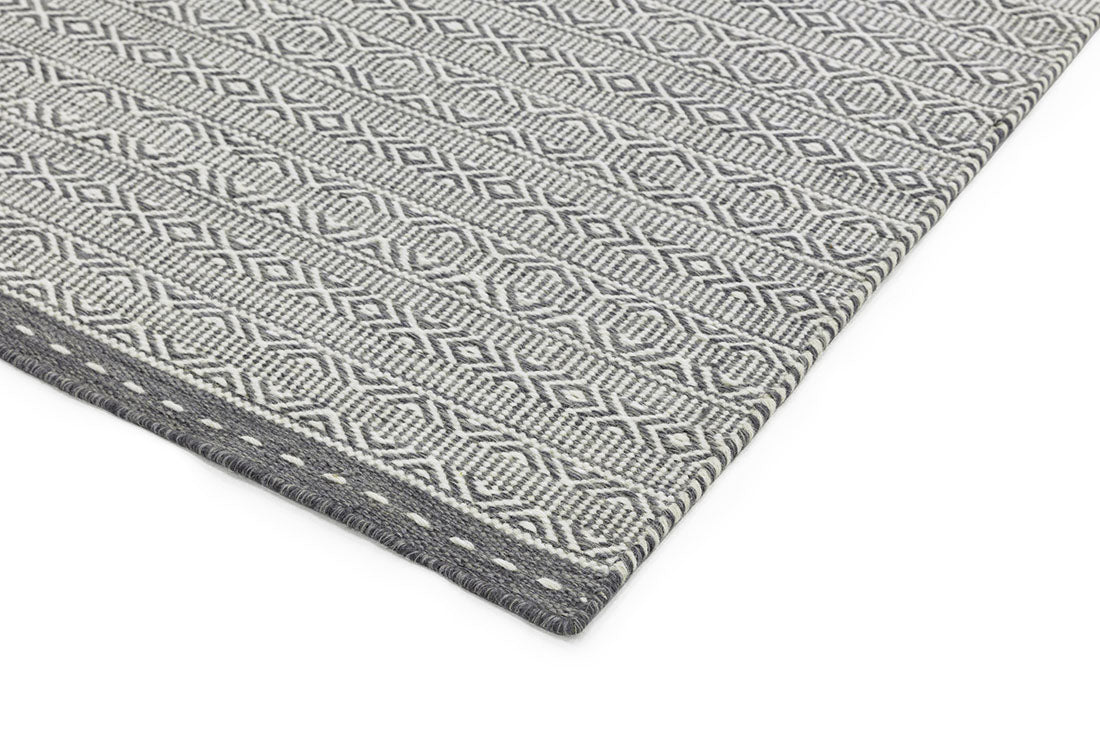 grey and white kelim flatweave rug