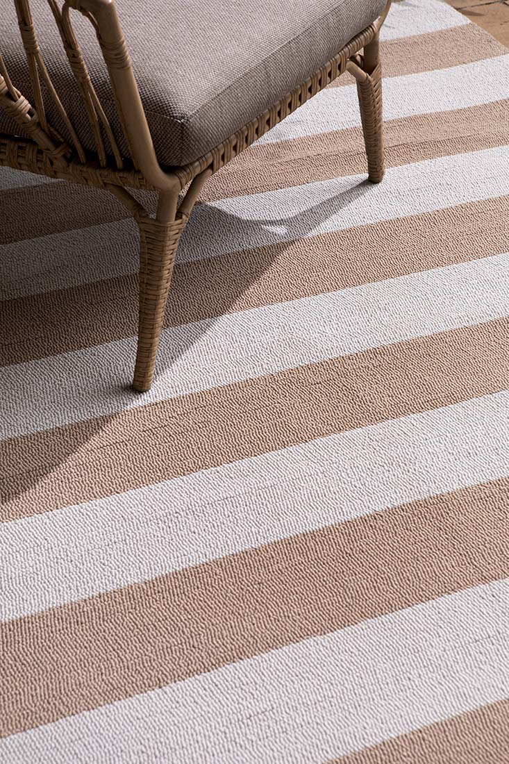 White and tan stripe indoor/outdoor polypropylene rug
