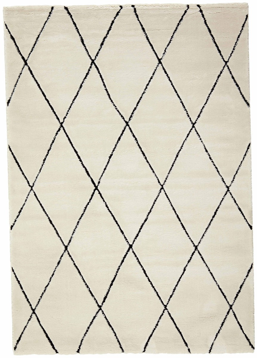 Plain cream Moroccan style rug with minimal diamond pattern