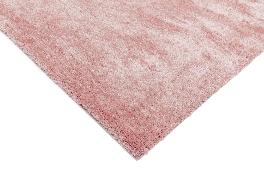 pink shaggy rug