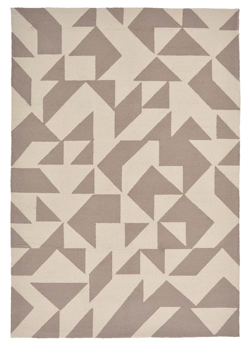 geometric indoor/outdoor rug in beige
