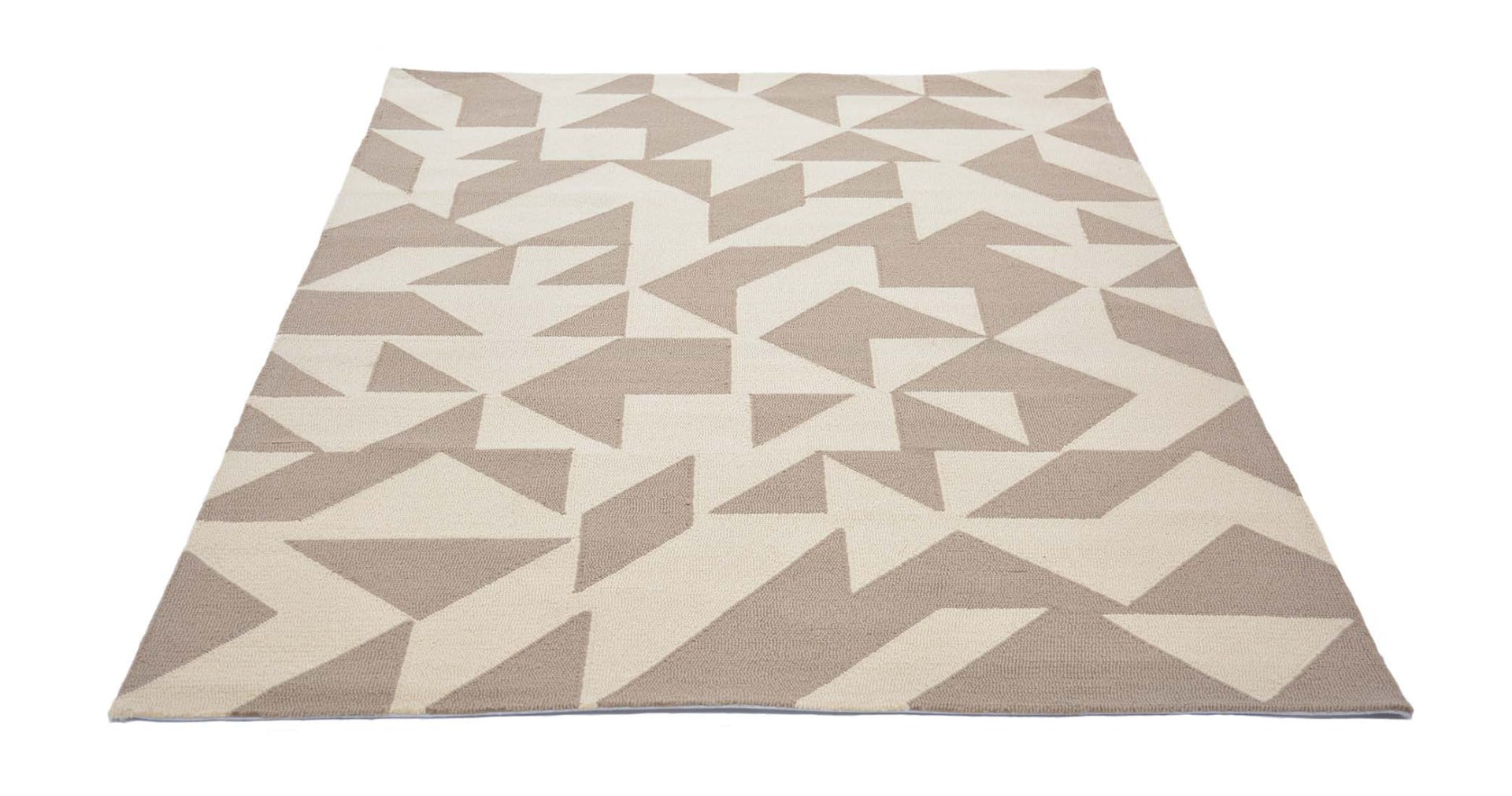 geometric indoor/outdoor rug in beige
